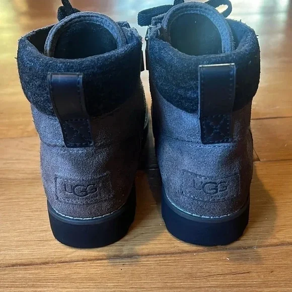 UGG Kids Waterproof Sheepskin Suede Leather Winter Boots Size 4.5 S/N 1017306K) - Picture 4 of 6